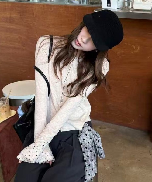 AVYL(アヴィル)の「ドット袖切り替えクロップドカーディガン(カーディガン/ボレロ・レディース・ベージュ・M)」の12枚目の写真