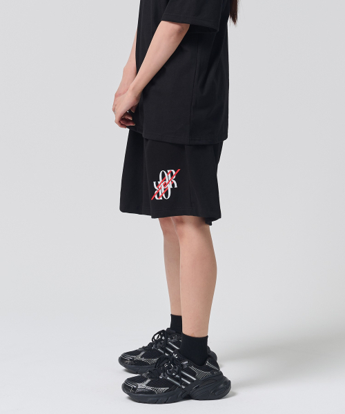 OUNDERR(オアンダーアール)の「REVERSE OR ロゴハーフパンツ (ブラック)(その他パンツ・レディース・その他・MEDIUM/LARGE/X-LARGE)」の5枚目の写真