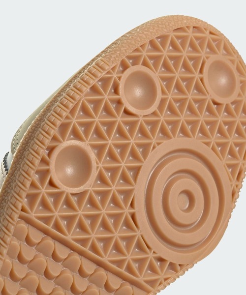 adidas（アディダス）の「サンバ OG シューズ / Samba OG Shoes / アディダスオリジナルス adidas Originals（スニーカー・レディース・ホワイト系その他・22.0cm/22.5cm/23.0cm/23.5cm/24.0cm/24.5cm/25.0cm/25.5cm/26.0cm/26.5cm/27.0cm/27.5cm/28.0cm）」の8枚目の写真