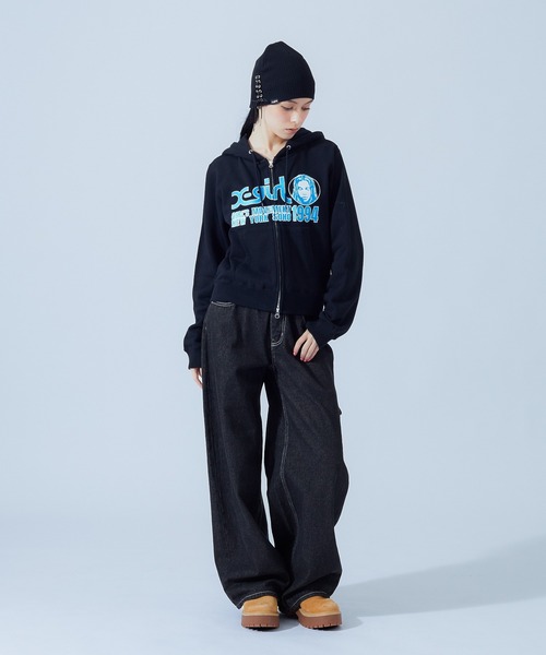 X-girl(エックスガール)の「FACE AND LOGO COMPACT ZIP UP SWEAT HOODIE(パーカー・レディース・アッシュ/ブラック・S/M)」の20枚目の写真