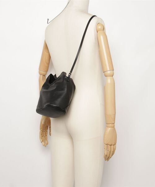 MM6 Maison Margiela（ｴﾑｴﾑｼｯｸｽ ﾒｿﾞﾝ ﾏﾙｼﾞｪﾗ）の「HANDBAG SB6WD0026（ショルダーバッグ・メンズ・ブラック・FREE）」の5枚目の写真
