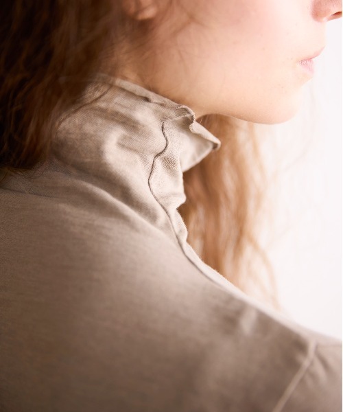 WALANCE(ワランス)の「COTTON CASHMERE HIGH NECK T(Tシャツ/カットソー・レディース・オフホワイト・FREE)」の8枚目の写真