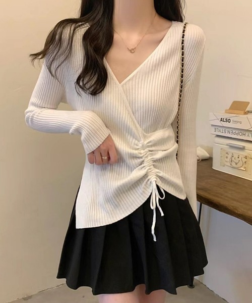 SEU(エスイーユー)の「シャーリングドロストリブニット カシュクールトップス 長袖 【オフィスカジュアル】【きれいめカジュアル】 レディース韓国風 春服 秋服 冬服(ニット/セーター・レディース・アイボリー/ホワイト/ブラック/ベージュ・フリー)」の6枚目の写真