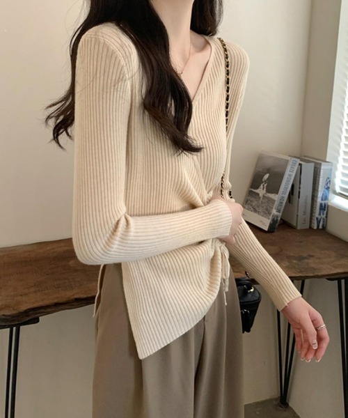 SEU(エスイーユー)の「シャーリングドロストリブニット カシュクールトップス 長袖 【オフィスカジュアル】【きれいめカジュアル】 レディース韓国風 春服 秋服 冬服(ニット/セーター・レディース・アイボリー/ホワイト/ブラック/ベージュ・フリー)」の22枚目の写真