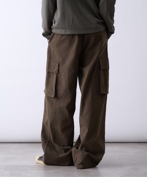 Perushu(ペルーシュ)の「SIDE POCKET WIDE CARGO PANTS/サイドポケットワイドカーゴパンツ(カーゴパンツ・メンズ・ブラック/グレー/オリーブ・LARGE/MEDIUM/SMALL)」の20枚目の写真