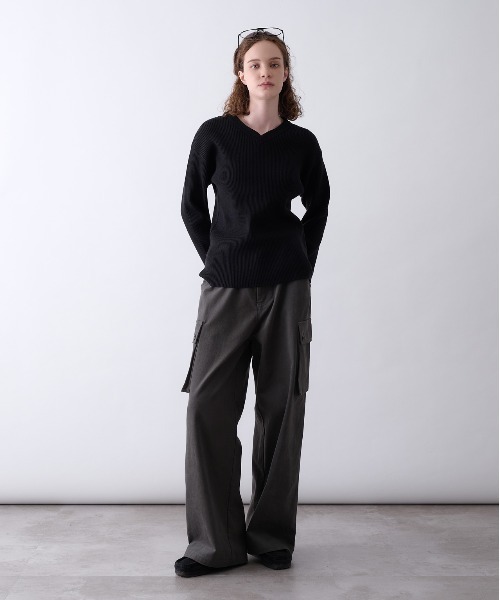 Perushu(ペルーシュ)の「SIDE POCKET WIDE CARGO PANTS/サイドポケットワイドカーゴパンツ(カーゴパンツ・メンズ・ブラック/グレー/オリーブ・LARGE/MEDIUM/SMALL)」の4枚目の写真