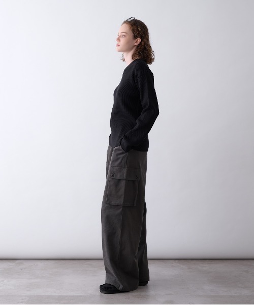 Perushu(ペルーシュ)の「SIDE POCKET WIDE CARGO PANTS/サイドポケットワイドカーゴパンツ(カーゴパンツ・メンズ・ブラック/グレー/オリーブ・LARGE/MEDIUM/SMALL)」の5枚目の写真