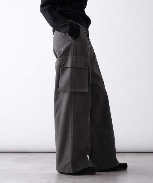 Perushu(ペルーシュ)の「SIDE POCKET WIDE CARGO PANTS/サイドポケットワイドカーゴパンツ(カーゴパンツ・メンズ・ブラック/グレー/オリーブ・LARGE/MEDIUM/SMALL)」の13枚目の写真