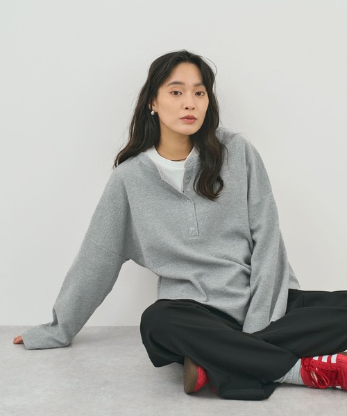 STELLA FISH（ステラフィッシュ）の「刺繍いりワッフルトップス（Tシャツ/カットソー・レディース・ブラウン/グレー・FREE）」の6枚目の写真