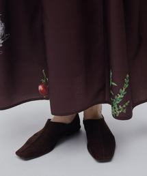 Ameri（アメリ）の「EMBROIDERY FAKE SUEDE SLIP-ON（スリッポン）」