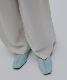 Ameri（アメリ）の「EMBROIDERY FAKE SUEDE SLIP-ON（スリッポン）」