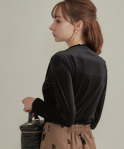 couture brooch（クチュールブローチ）の「【上品な透け感・洗濯機可】シアーベロアトップス（Tシャツ/カットソー・レディース・ピンク系/ブラック/ベージュ・38/40/36/42）」の9枚目の写真