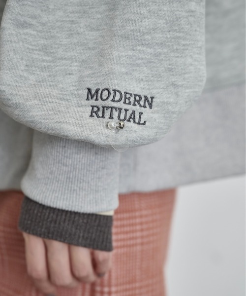 THE YOn(ザヨン)の「ロゴ刺繍ビッグスウェット(スウェット・レディース・グレー/ピンク/チャコールグレー・FREE)」の8枚目の写真