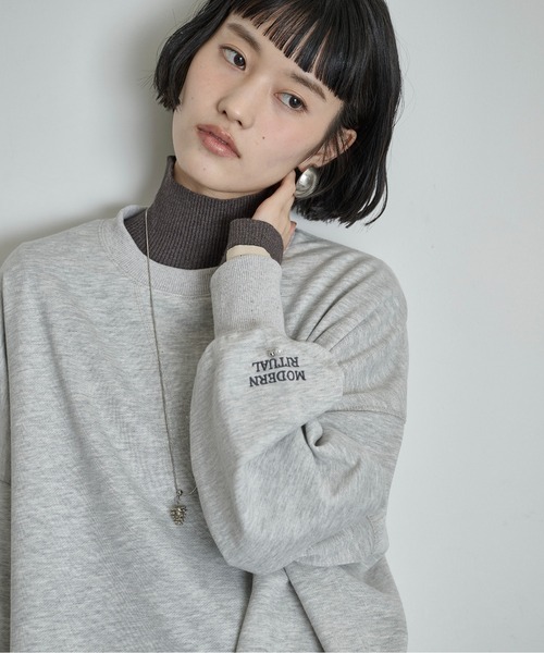 THE YOn(ザヨン)の「ロゴ刺繍ビッグスウェット(スウェット・レディース・グレー/ピンク/チャコールグレー・FREE)」の17枚目の写真