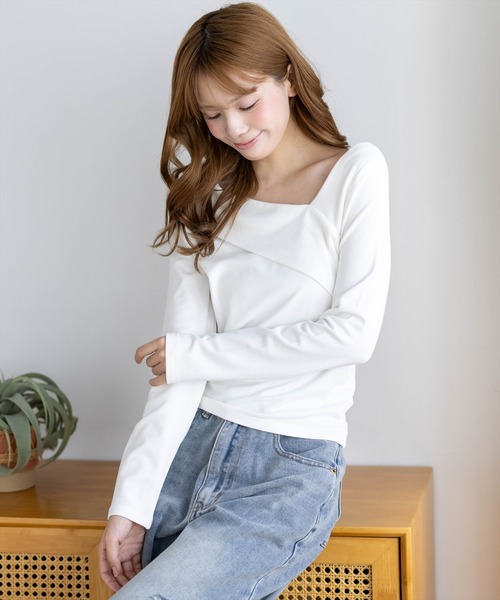 clear（クリア）の「クロスリブ長袖カットソー［骨格ウェーブ／きれいめカジュアル／大人フェミニン］（Tシャツ/カットソー・レディース・イエロー系その他/サックスブルー/ネイビー/オフホワイト/ブラック/ブラウン・F）」の2枚目の写真
