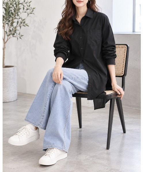 FAZVY(ファズビー)の「ゆったり着こなす 洗練ロングシルエットシャツ(シャツ/ブラウス・レディース・ブラック/ホワイト・L/M)」の5枚目の写真