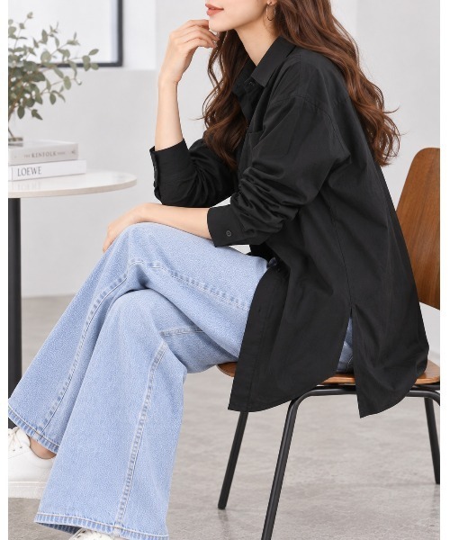 FAZVY(ファズビー)の「ゆったり着こなす 洗練ロングシルエットシャツ(シャツ/ブラウス・レディース・ブラック/ホワイト・L/M)」の9枚目の写真