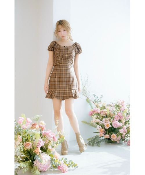 MISTREASS(ミストレアス)の「Checkered Mini Puff Top & Mini Skirt(セットアップ・レディース・ブラウン・FREE)」の3枚目の写真
