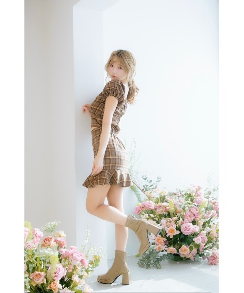MISTREASS(ミストレアス)の「Checkered Mini Puff Top & Mini Skirt(セットアップ・レディース・ブラウン・FREE)」の5枚目の写真