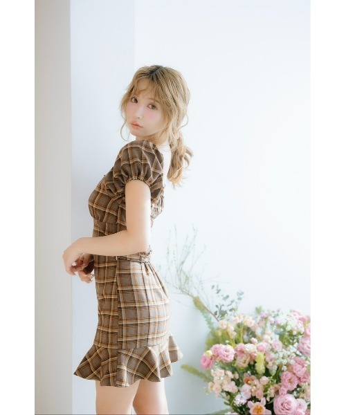 MISTREASS(ミストレアス)の「Checkered Mini Puff Top & Mini Skirt(セットアップ・レディース・ブラウン・FREE)」の6枚目の写真