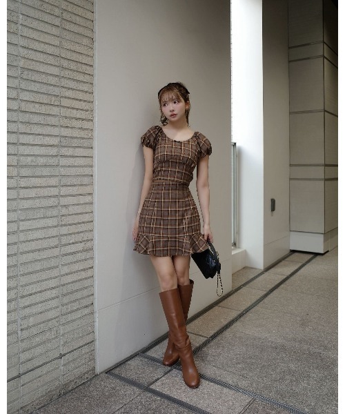 MISTREASS(ミストレアス)の「Checkered Mini Puff Top & Mini Skirt(セットアップ・レディース・ブラウン・FREE)」の15枚目の写真