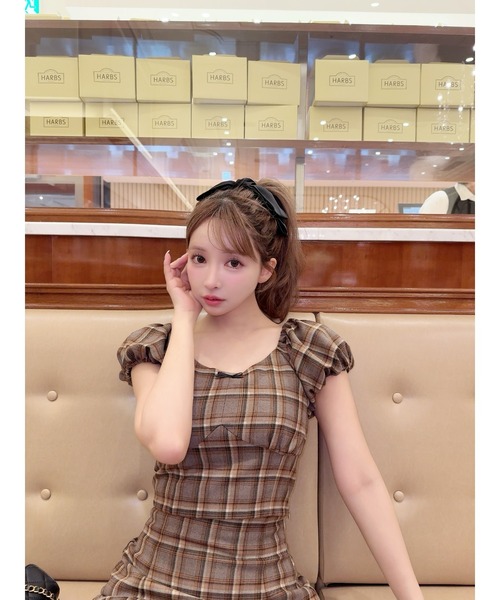 MISTREASS(ミストレアス)の「Checkered Mini Puff Top & Mini Skirt(セットアップ・レディース・ブラウン・FREE)」の17枚目の写真