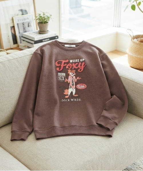 Disney（ディズニー）の「【DISNEY/ディズニー】ズートピア＆ベイマックス キャラクタープリント裏毛クルーネックスウェット（スウェット・レディース・ネイビー/ライトグレー/ブラウン/オートミール・LARGE/MEDIUM）」の2枚目の写真