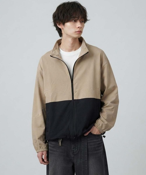 Universal Style Wear(ユニバーサルスタイルウェア)の「マルチファンクション スタンドカラーブルゾン(ブルゾン・メンズ・チャコールグレー/ブラック/カーキ/ベージュ・M/XL/L)」の1枚目の写真