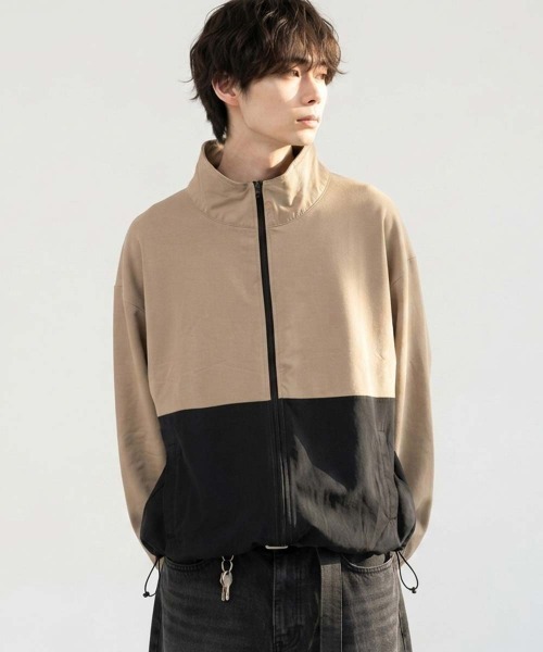 Universal Style Wear(ユニバーサルスタイルウェア)の「マルチファンクション スタンドカラーブルゾン(ブルゾン・メンズ・チャコールグレー/ブラック/カーキ/ベージュ・M/XL/L)」の5枚目の写真