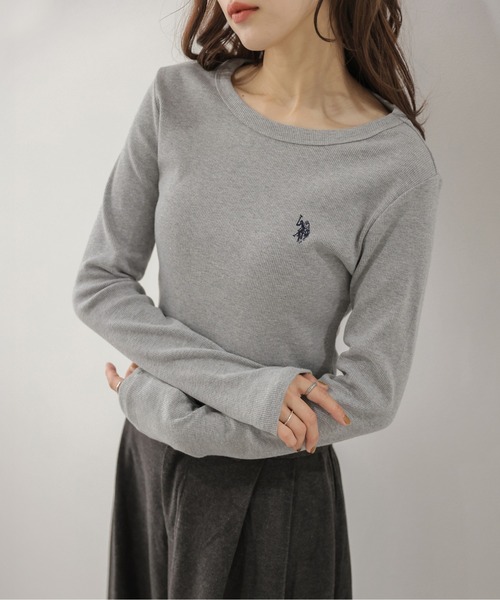 La-gemme(ラジェム)の「U.S. POLO ASSN. 別注 ワンポイント刺繍リブトップス(ニット/セーター・レディース・ネイビー/ブラック/ホワイト/ブラウン/グレー・フリー)」の3枚目の写真