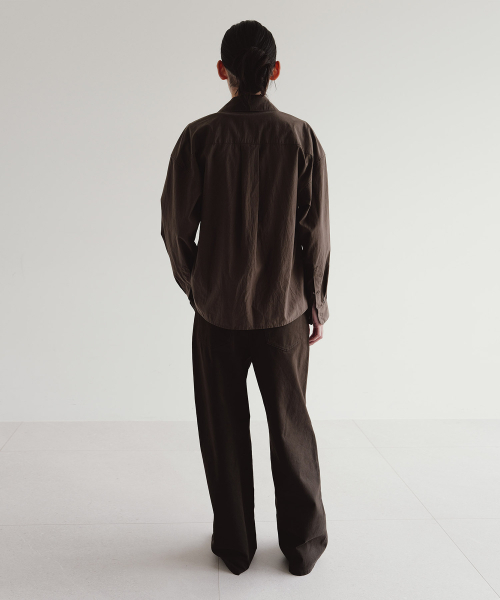 BLANKROOM HER(ブランクルームウーマン)の「フェイスパウダー シャツ_ESPRESSO(シャツ/ブラウス・レディース・その他・ONE)」の3枚目の写真