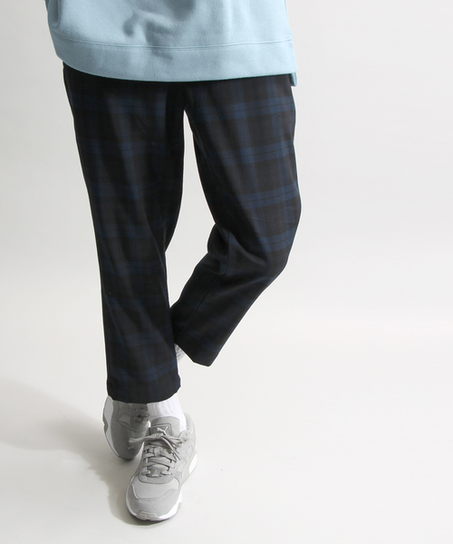 WEGO(ウィゴー)の「WEGO/裏起毛ストレッチテーパードパンツ(その他パンツ・メンズ・ライトグレー/ブルー系その他2/ブラック・MEDIUM/LARGE)」の3枚目の写真