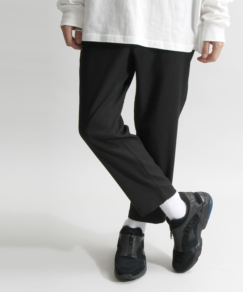 WEGO(ウィゴー)の「WEGO/裏起毛ストレッチテーパードパンツ(その他パンツ・メンズ・ライトグレー/ブルー系その他2/ブラック・MEDIUM/LARGE)」の2枚目の写真