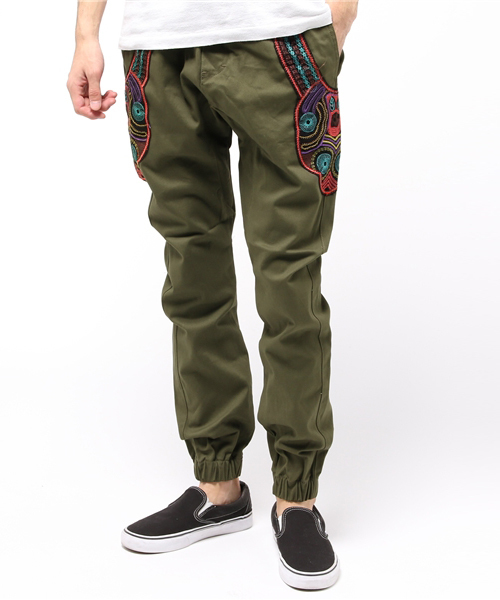 ALDIES（アールディーズ）の「Decoration Easy PT 刺繍 リブ ロングパンツ（その他パンツ・メンズ・ベージュ/ネイビー/ブラック/オリーブ・LARGE/SMALL/X-LARGE/MEDIUM）」の4枚目の写真