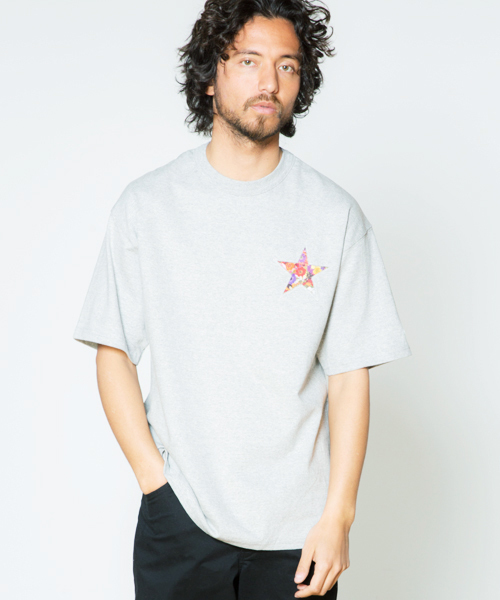 rehacer STAND(レアセルスタンド)の「【直営限定】Flower Star Big T on Champion body Limited Coloer(Tシャツ/カットソー・メンズ・ホワイト/ネイビー/グレー/ブラック・SMALL/MEDIUM/LARGE)」の3枚目の写真