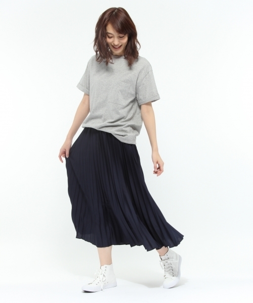 LAKOLE（ラコレ）の「【汗ジミ軽減】ロールアップスリーブクルーネックTシャツ / LAKOLE（Tシャツ/カットソー・レディース・オリーブ/ブラック/アイボリー/グレー/プラム/ホワイト・SMALL/LARGE/MEDIUM）」の21枚目の写真