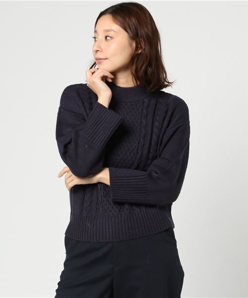 earth music&ecology(アースミュージックアンドエコロジー)の「・クロスケーブルニットプルオーバー(ニット/セーター・レディース・ネイビー/ライトグレー/ベージュ/アイボリー・FREE)」の4枚目の写真