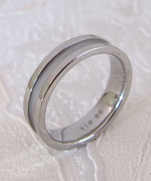 TONE SELECT GOODS(トーンセレクトグッズ)の「【vie】ステンレスリング/医療用器具にも使われるステンレス316L使用(金属アレルギーフリー)(リング・メンズ・ピンク/ブラック/シルバー/ブラウン・13号/15号/17号/19号/21号/7号/9号/11号/25号/23号)」の4枚目の写真