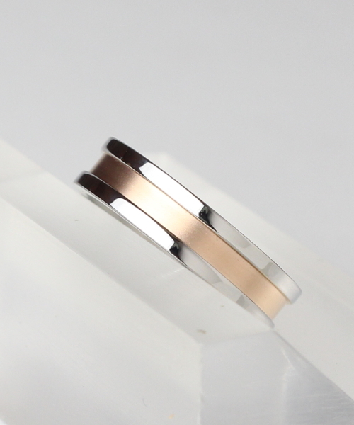 TONE SELECT GOODS(トーンセレクトグッズ)の「【vie】ステンレスリング/医療用器具にも使われるステンレス316L使用(金属アレルギーフリー)(リング・メンズ・ピンク/ブラック/シルバー/ブラウン・13号/15号/17号/19号/21号/7号/9号/11号/25号/23号)」の5枚目の写真