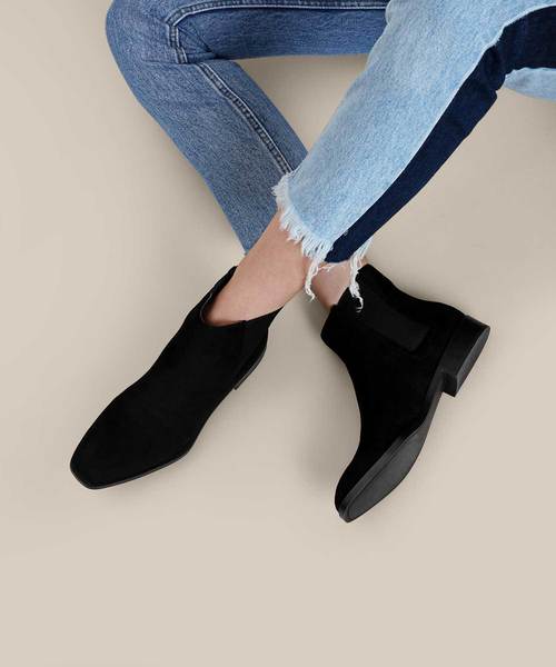 CHARLES & KEITH（チャールズ & キース）の「クラシックチェルシーブーツ / CLASSIC CHELSEA BOOTS（ブーツ・レディース・ブラック/ブルー/ライトブラウン・22.5cm/23cm/23.5cm/24.5cm/25cm/25.5cm）」の9枚目の写真