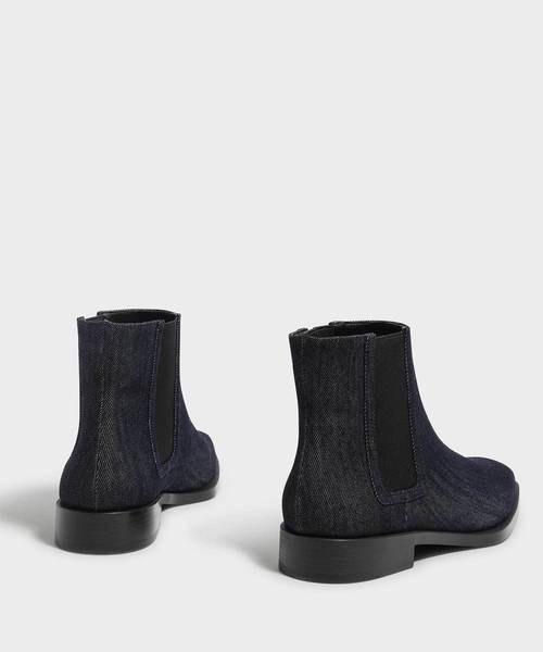 CHARLES & KEITH（チャールズ & キース）の「クラシックチェルシーブーツ / CLASSIC CHELSEA BOOTS（ブーツ・レディース・ブラック/ブルー/ライトブラウン・22.5cm/23cm/23.5cm/24.5cm/25cm/25.5cm）」の15枚目の写真