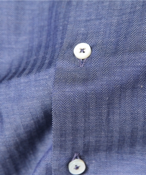 NANO universe（ナノユニバース）の「カッタウェイヘリンボンシャツ（シャツ/ブラウス・メンズ・ネイビー・44/46/48）」の7枚目の写真