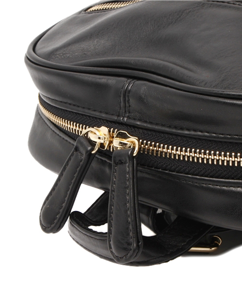 one after another NICE CLAUP（ワンアフターアナザーナイスクラップ）の「【ナイスクラップ】シンプルリュック（バックパック/リュック・レディース・ブラック/オフホワイト/パープル・FREE）」の4枚目の写真