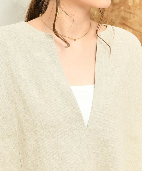 DouDou(ドゥドゥ)の「深Vブラウス(シャツ/ブラウス・レディース・ベージュ/レッド・FREE)」の5枚目の写真