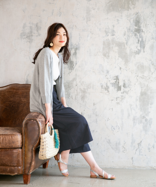 GLOBAL WORK（グローバルワーク）の「リブアシメネックプルオーバー【UVケア】/839929（Tシャツ/カットソー・レディース・ホワイト/オフホワイト/ネイビー/ブラック・MEDIUM/LARGE）」の5枚目の写真