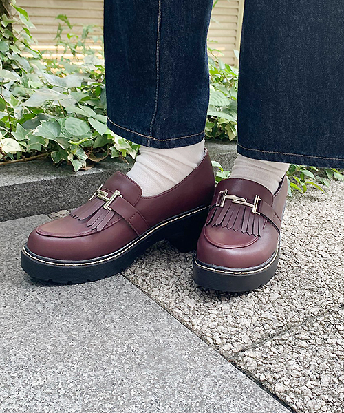 apres jour(アプレジュール)の「フリンジローファー【ZOZOTOWN限定アイテム】(ローファー・レディース・ボルドー/ブラック/ダークブラウン・SMALL/MEDIUM/LARGE/X-LARGE)」の5枚目の写真