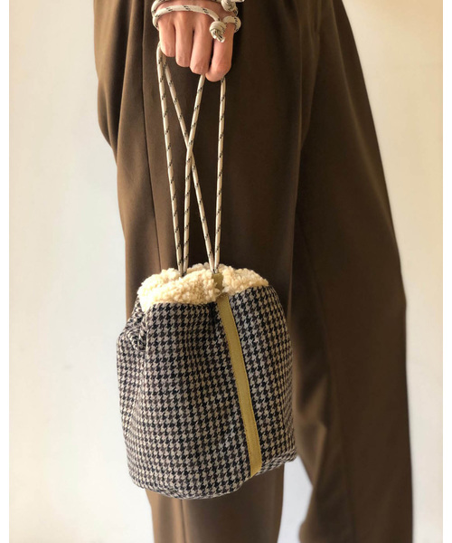 TODAYFUL（トゥデイフル）の「リバーシブルボアパース（ハンドバッグ・レディース・キャメル・FREE）」の5枚目の写真