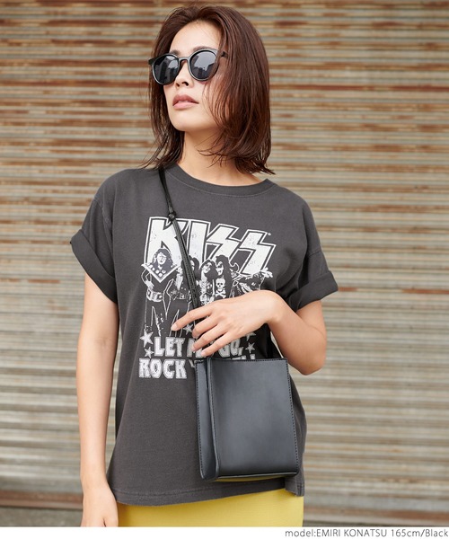 coca(coca)(コカ)の「KISSモノクロ ロックTシャツ(Tシャツ/カットソー・レディース・ブラック・ONE SIZE)」の3枚目の写真