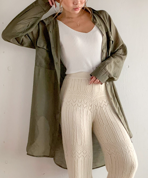 JUNOAH(ジュノア)の「オーバーサイズスリットシアーシャツ(シャツ/ブラウス・レディース・ホワイト/ブラック/ライトグレー/チャコール/ベージュ/グレイッシュベージュ/カーキ/ミント/ブルー/ネイビー/ブルーグリーン/ラベンダー/キャメル/ピンク系その他/ワイン・FREE)」の8枚目の写真