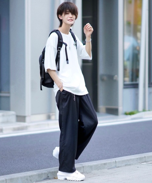 ADRER（アドラー）の「High fabric easy wide straight pants/ハイファブリックイージーワイドストレートパンツ（スラックス・メンズ・ブラック/カーキ/ナチュラル・SMALL/MEDIUM/LARGE/X-SMALL）」の9枚目の写真